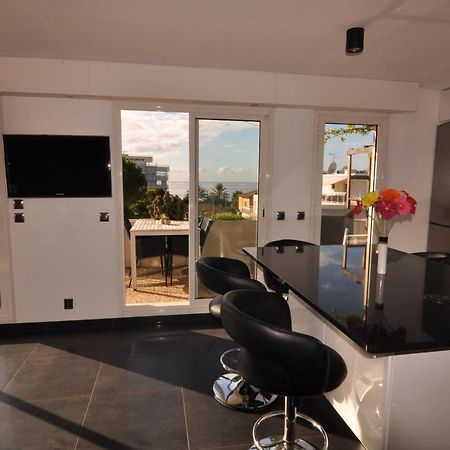 Gorgeous One-Bedroom Apartment With Terrace And Sea View -Stayinantibes- Bijou Plage Екстер'єр фото
